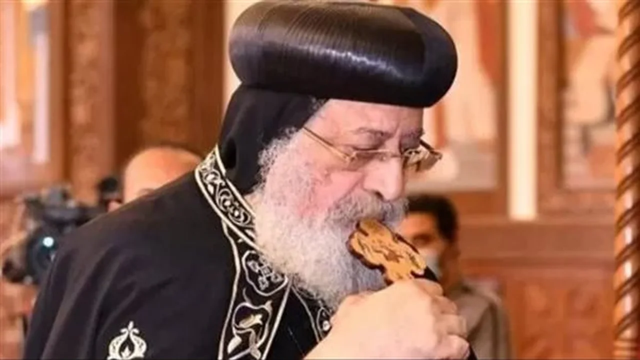 <p><strong>تعزية قوية..</strong> البابا تواضروس يعبر عن حزنه لفقدان القس جورجيوس ونيس كاهن كنيسة العذراء ومار جرجس ويشارك في مراسم العزاء الرسمية.</p>